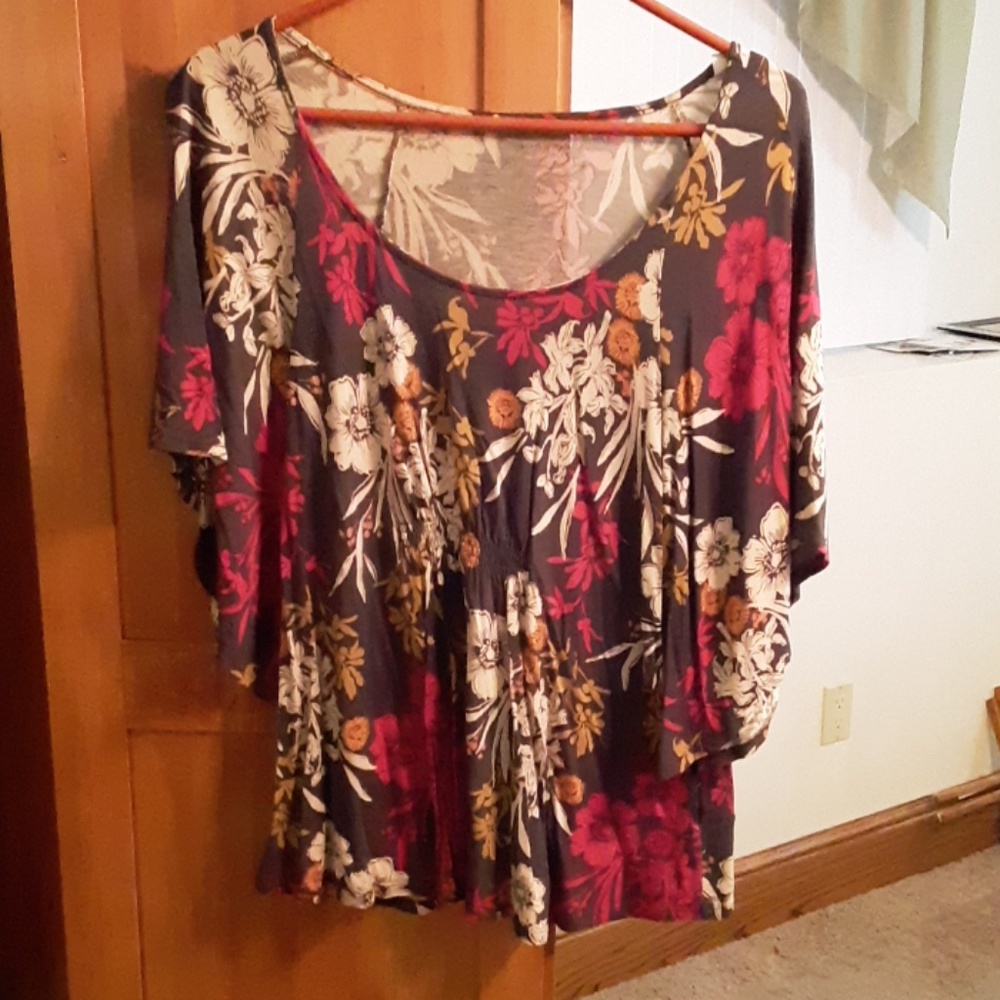 Floral top